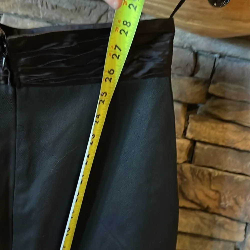 Black PRADA pencil skirt!